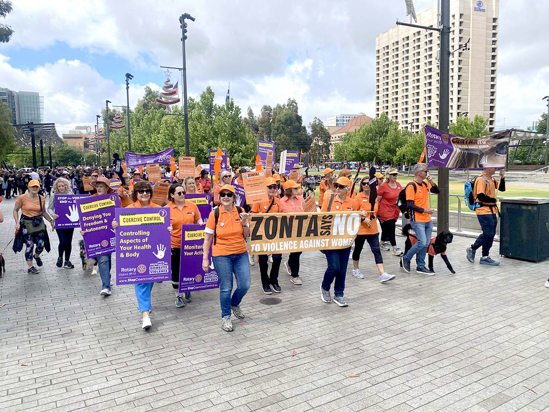 Zonta walkers leaving Victoria Square / Tarntanyangga